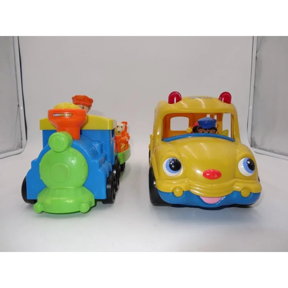 Fisher-Price Little People‎ Choo-Choo Zoo Train Conductor 3 Animals School Bus